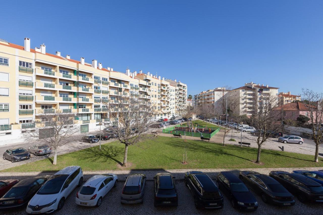 Flh Parede Family Flat With Balcony Bagian luar foto